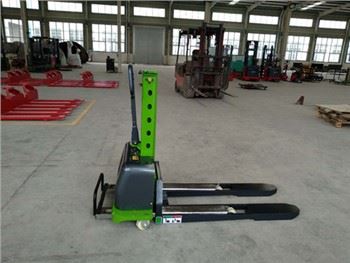 Pusiau elektrinis padėklų krautuvų serija CDD0508